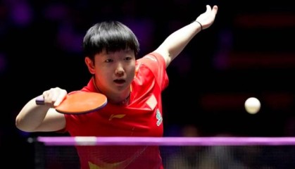 被吹遮挡发球，孙颖莎被裁判坑？名宿回应，邱贻可或不该犯错