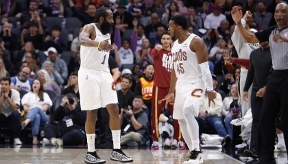 安卓下载-米切尔：哈登提升队友的能力让我解脱 我可以蹲底角&amp;让他掌控比赛