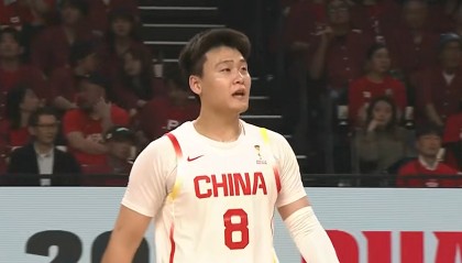 mk体育-13中2！男篮赢球，他却开心不起来 球迷：拖了球队的后腿