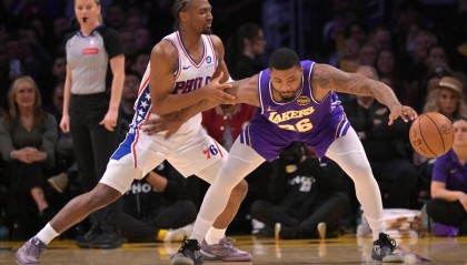 安卓下载-不如退役！詹姆斯太抽象！东契奇受伤，里夫斯救主，恩比德35+7+7