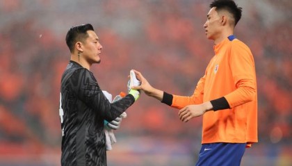 鲁媒：山东泰山门将于金永因为生病缺席客战申花的比赛