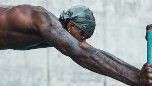 狂练一夏！范德比尔特晒休赛期苦练照 前队友浓眉为其点赞