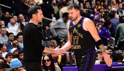 mk体育-雷迪克：东契奇就像一台全速运转的引擎 热衷在场上创造机会|湖人|投篮|JJ-雷迪克|芝加哥公牛队|洛杉矶湖人队_新浪体育_新浪新闻